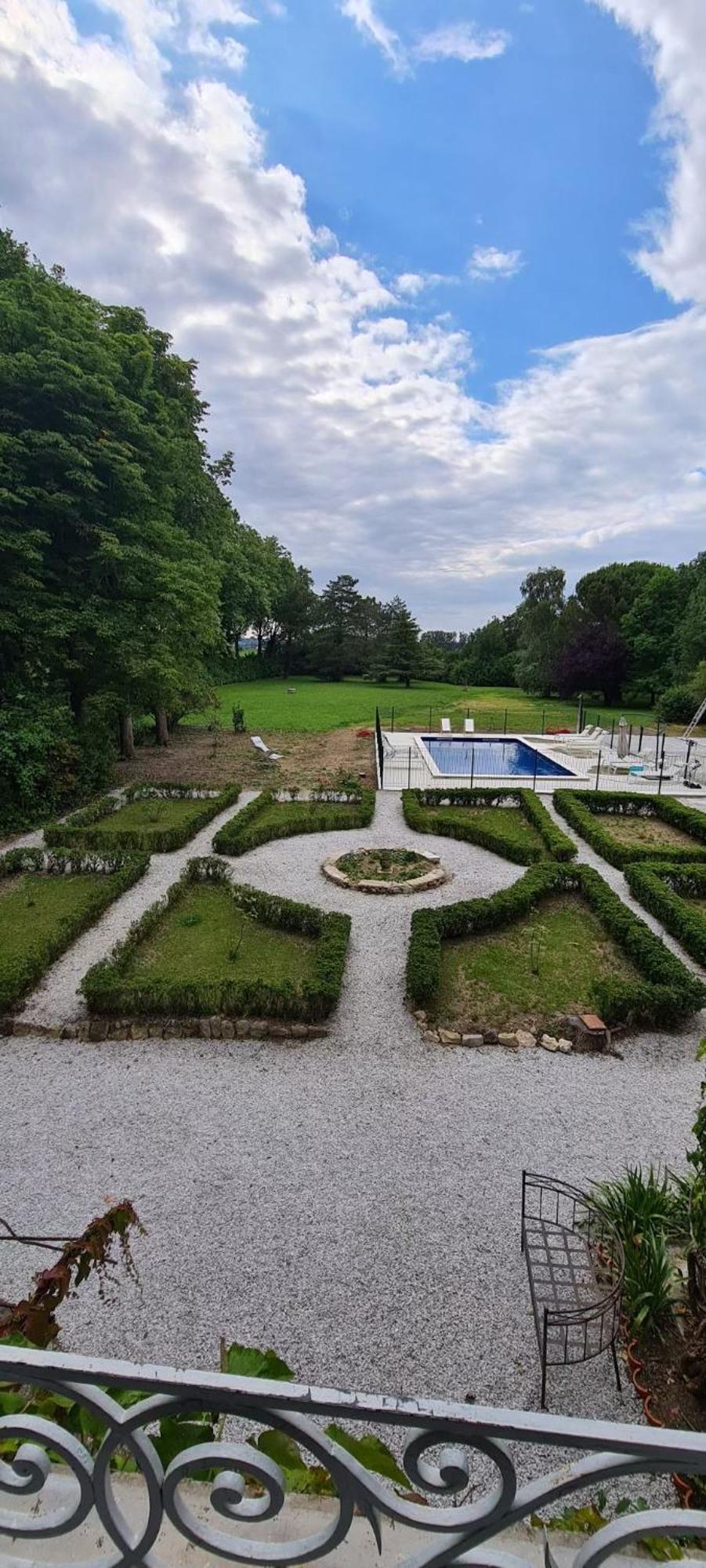 Les Terrisses - Chambres d'hôtes avec piscine Saint-Félix-Lauragais Extérieur photo